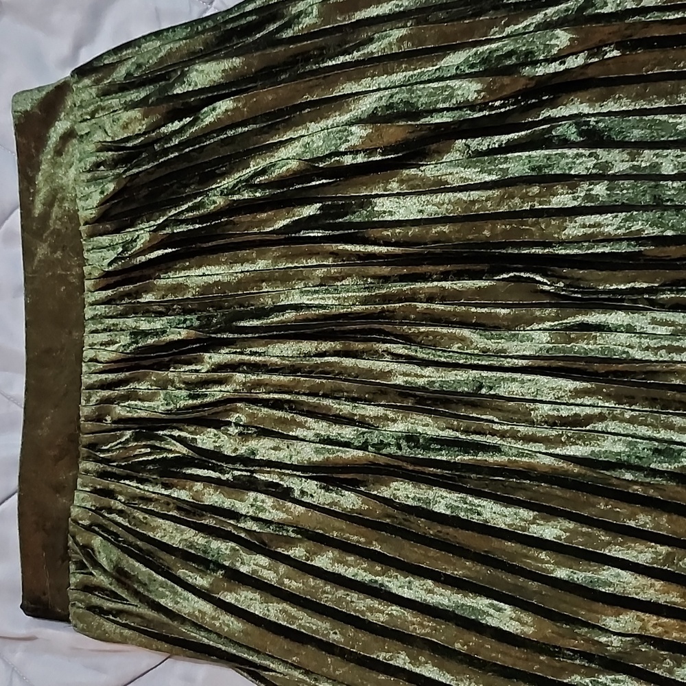 NWT Zara pleated velvet skirt Medium - Picture 11 of 13
